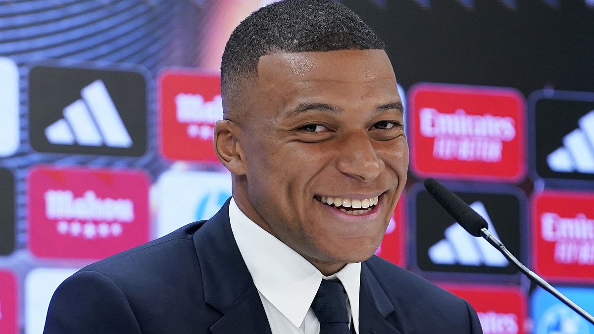 Futbol yıldızı Kylian Mbappe kendi futbol kulübünü satın alıyor