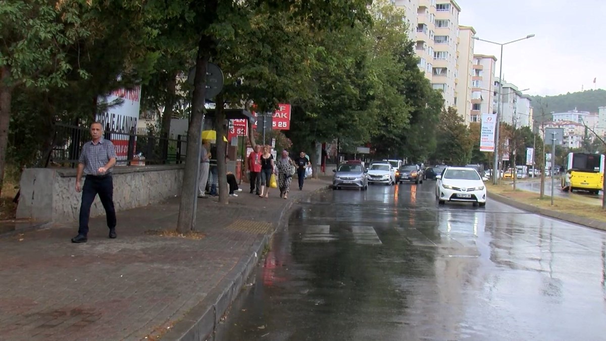 İstanbul'da beklenen yağmur başladı - görsel 2