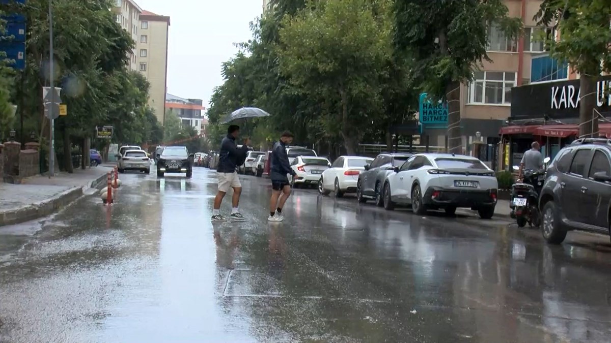 İstanbul'da beklenen yağmur başladı - görsel 7