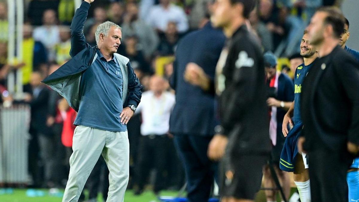 Galatasaray'dan Jose Mourinho'ya transfer! Birisi ağlıyor