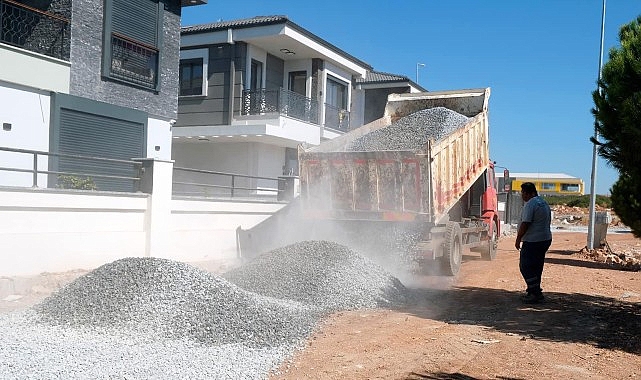 Didim Belediyesi Fen İşleri Müdürlüğü ekipleri yol yapım çalışmalarına tüm hızıyla devam ediyor - GÜNDEM