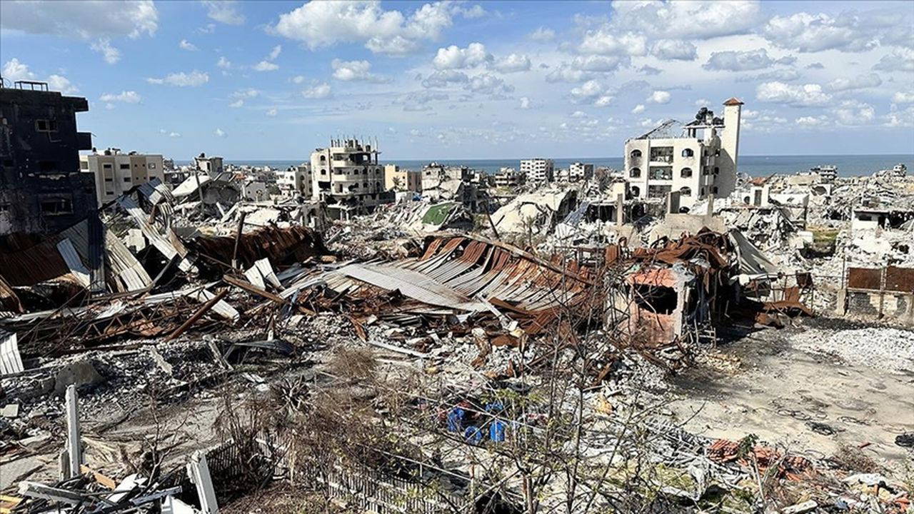 İsrail, Gazze'de Nuh Tufanı ayetinin olduğu broşürler dağıttı - Son Dakika Dünya Haberleri