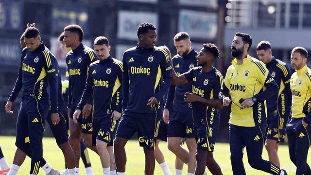 Okan Buruk'a İddiali Bir Teklif: Eski Fenerbahçeli Golcü Aslanlar arasında olmayı istiyor