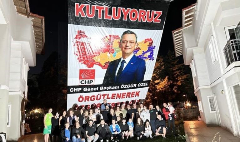 Özgür Özel Komşu Kutlaması – Son Dakika Türkiye, Siyasi Haberler