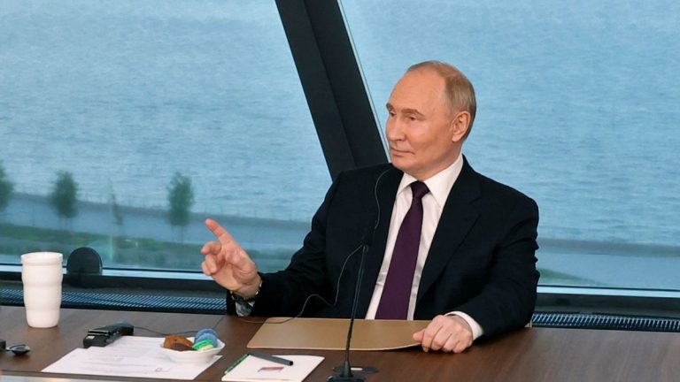 Putin Batı'ya: Nükleer doktrinimizi küçümsemeyin, elimizdeki tüm imkanları kullanmak mümkün