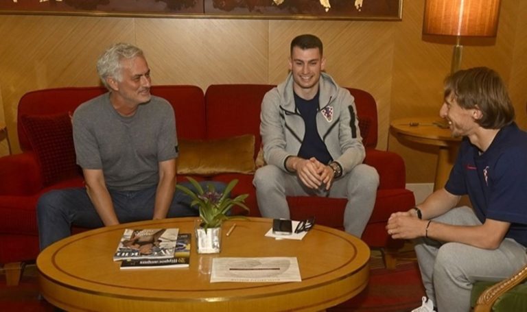 Hırvatistan kampını ziyaret etti: Dominik Livakovic'ten Mourinho'nun sözleri!  – En güncel spor haberleri