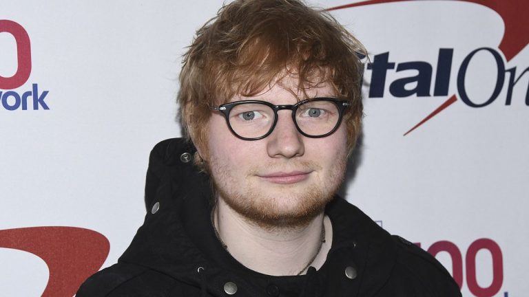 Ed Sheeran Ipswich Town'dan hisse satın aldı: 'Her hayranın hayali'