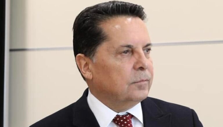 Ahmet Özer’in davası Anayasa Mahkemesi’ne devredildi: Avukatları hak ihlali iddiasıyla temyize başvurdu – Son Dakika Türkiye Haberleri