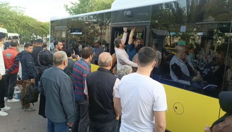 İstanbul’da halk otobüsleri kontak kapattı: Duraklarda yoğunluk oluştu – Son Dakika Türkiye Haberleri