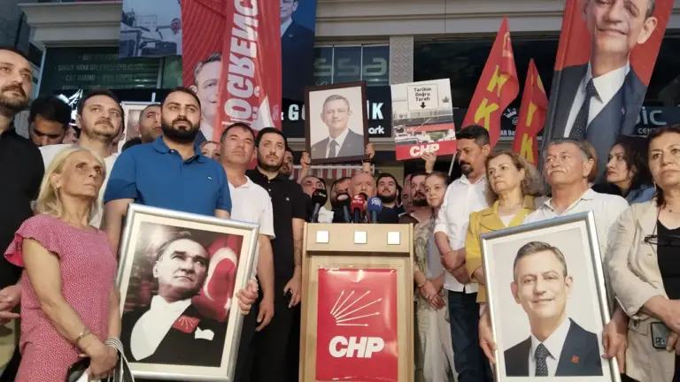 CHP Ankara İl Başkan Vekili Yüksel Işık’ın Görevden Alınması Geniş Kapsamlı Bir Protesto ile Karşılaştı