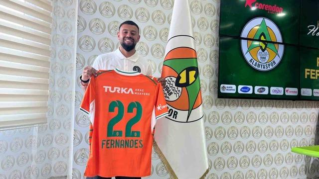 Alanyaspor, AEK forması giyen Paolo Fernandes’i kiralık olarak kadrosuna kattı
