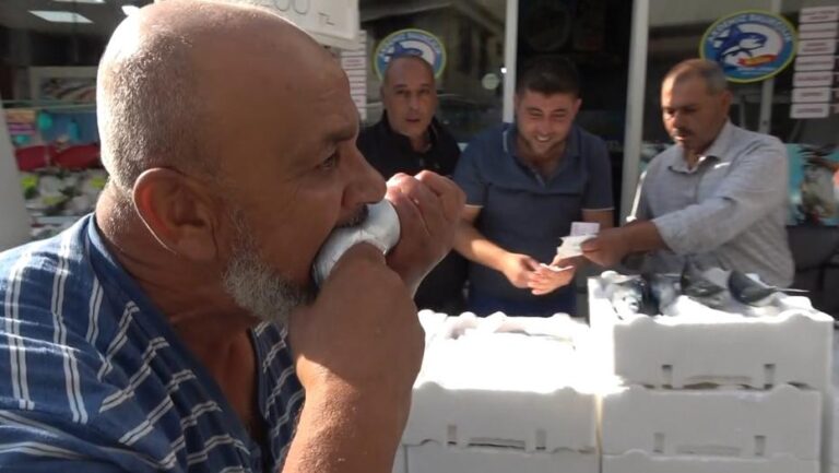 Fiyatı 100 Liraya Düşen Palamut Balığı Sevince Yendi